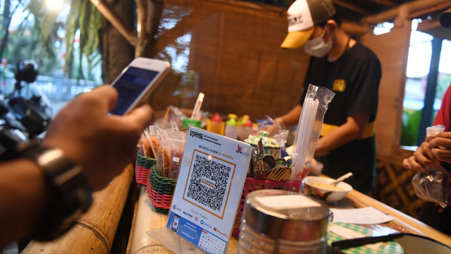 Inyong, Rika, Sida Pada Melek: Kepriwe Carane Urip Ayem Zaman QRIS (Digital)